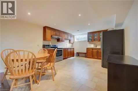 8 Pamela Place Guelph ON N1H 8C9