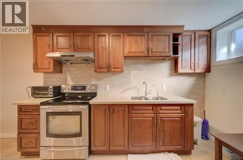 8 Pamela Place Guelph ON N1H 8C9