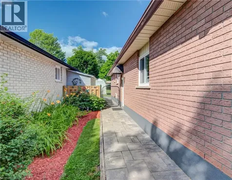 8 Pamela Place Guelph ON N1H 8C9