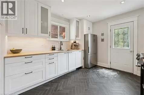 131 Surrey Street East Guelph ON N1H 3R1