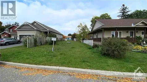 1673 Kindersley Avenue Ottawa ON K1C 4V4