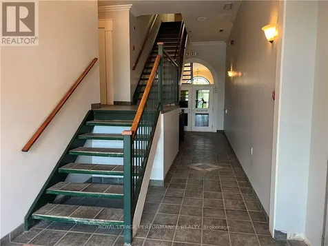 352 Main Street West Hawkesbury ON K6A 1A5