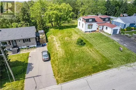 1142 Fisher Avenue Burlington ON L7P 2L1