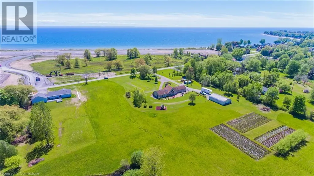 17 Lakeshore Road Wainfleet ON L0S 1V0