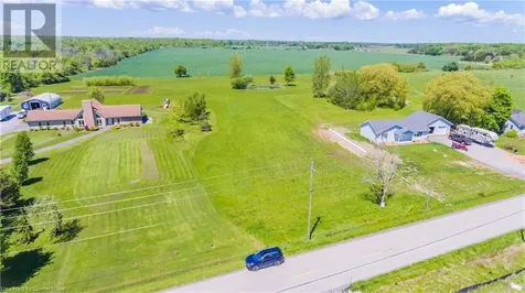 17 Lakeshore Road Wainfleet ON L0S 1V0