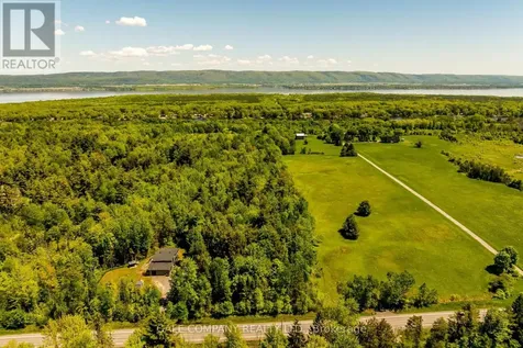 4475 Dunrobin Road Ottawa ON K0A 3M0