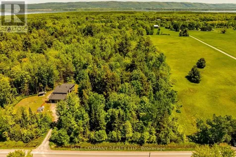 4475 Dunrobin Road Ottawa ON K0A 3M0
