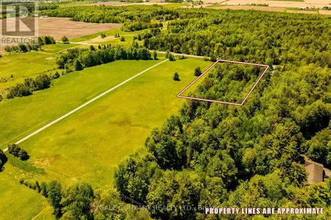4475 Dunrobin Road Ottawa ON K0A 3M0