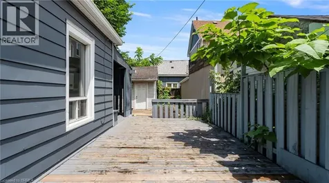 33 Highland Avenue Hamilton ON L8L 1Y8