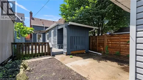 33 Highland Avenue Hamilton ON L8L 1Y8