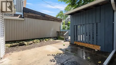33 Highland Avenue Hamilton ON L8L 1Y8