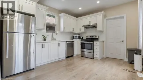 33 Highland Avenue Hamilton ON L8L 1Y8