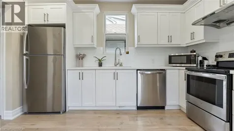33 Highland Avenue Hamilton ON L8L 1Y8