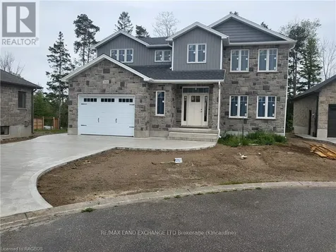 766 Campbell Avenue Kincardine ON N2Z 1W1