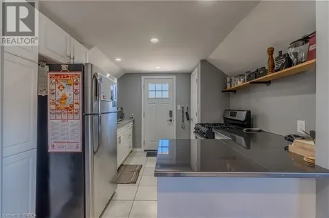 21 Wade Avenue Brantford ON N3T 1W9