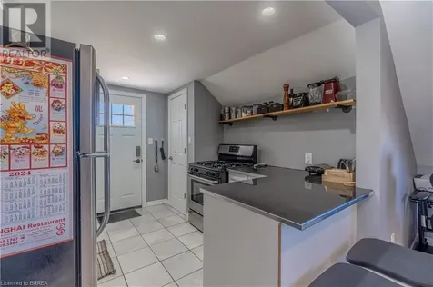 21 Wade Avenue Brantford ON N3T 1W9