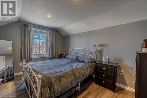 21 Wade Avenue Brantford ON N3T 1W9