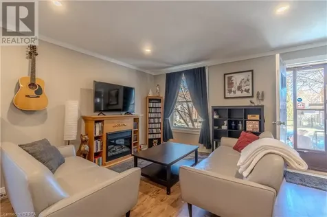 21 Wade Avenue Brantford ON N3T 1W9