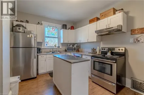 21 Wade Avenue Brantford ON N3T 1W9