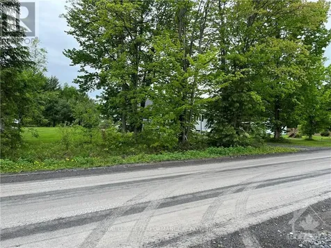 820 Summit Lane Clarence-rockland ON K4K 1K7