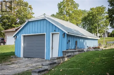 8 Elizabeth Drive South Bruce Peninsula ON N0H 1A0
