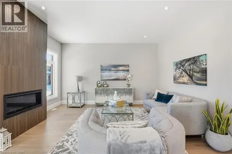 7 Klein Circle Ancaster ON L9G 3K9