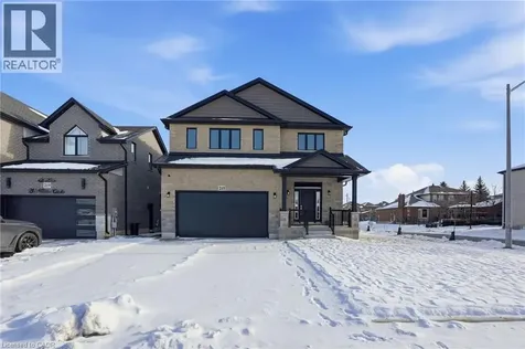 7 Klein Circle Ancaster ON L9G 3K9