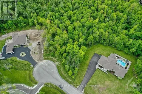212 Terbol Court Ottawa ON K2W 0E7