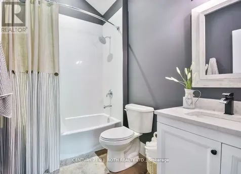 7426 Island View Street Ramara ON L0K 2B0