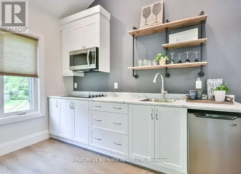 7426 Island View Street Ramara ON L0K 2B0