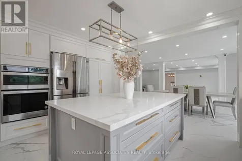 69 Raeview Drive Whitchurch-stouffville ON L4A 3G7