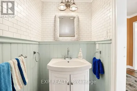 384 Carnegie Beach Road Scugog ON L9L 1B6