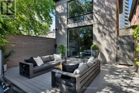 979 Broadview Avenue Toronto (broadview North) ON M4K 2R9