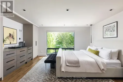 979 Broadview Avenue Toronto (broadview North) ON M4K 2R9