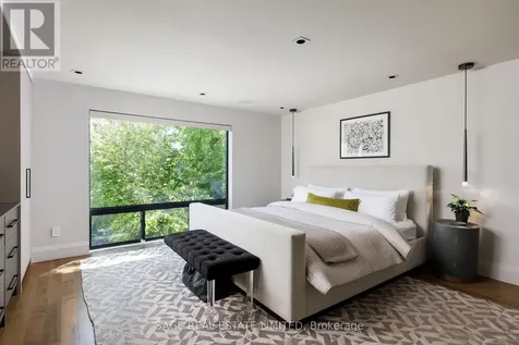 979 Broadview Avenue Toronto (broadview North) ON M4K 2R9