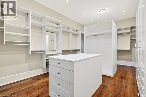 162 Fruitland Avenue Burlington ON L7N 1W7