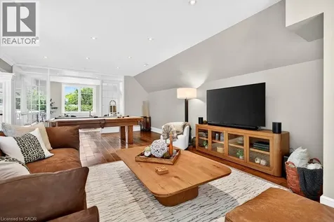 162 Fruitland Avenue Burlington ON L7N 1W7