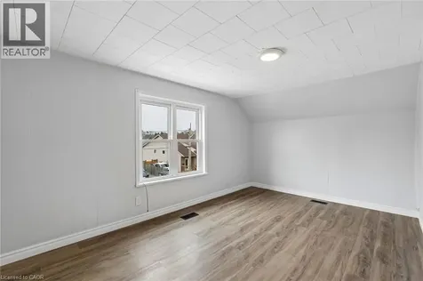 26 Albina Street Welland ON L3C 1P3