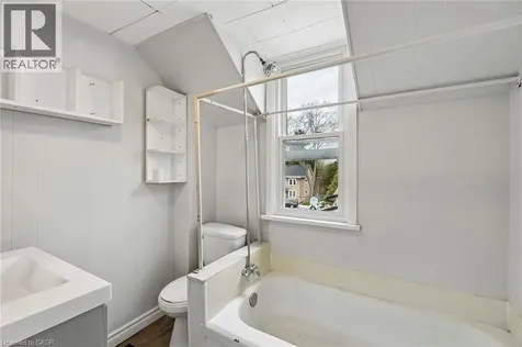 26 Albina Street Welland ON L3C 1P3