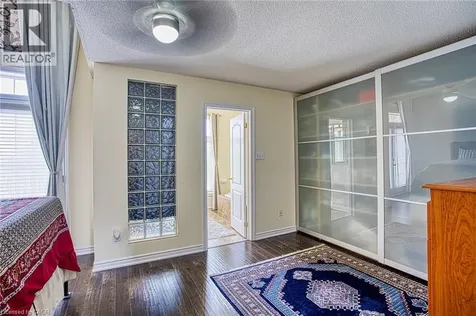 206 Springstead Avenue Stoney Creek ON L8E 6E8