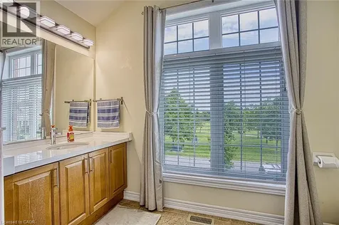206 Springstead Avenue Stoney Creek ON L8E 6E8
