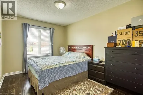 206 Springstead Avenue Stoney Creek ON L8E 6E8