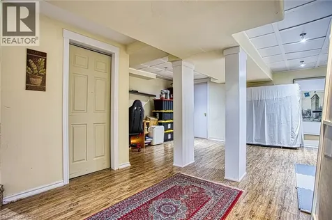 206 Springstead Avenue Stoney Creek ON L8E 6E8