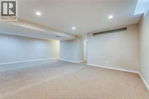 11095 Sturgeon Street Windsor ON N8P 1M4