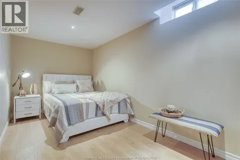 11095 Sturgeon Street Windsor ON N8P 1M4