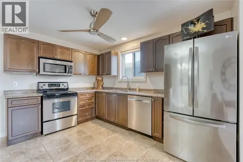 11095 Sturgeon Street Windsor ON N8P 1M4