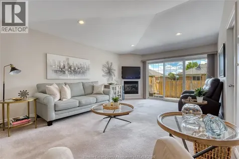 11095 Sturgeon Street Windsor ON N8P 1M4