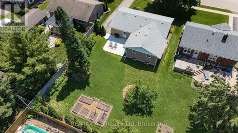 138 Woods Street Stratford ON N5A 1M4