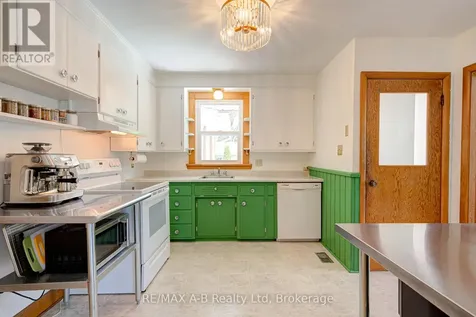 138 Woods Street Stratford ON N5A 1M4