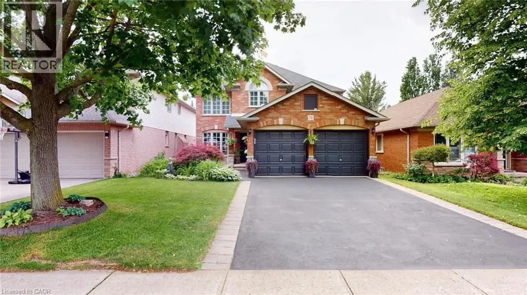 74 Liam Drive Hamilton ON L9G 4Y1
